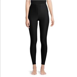 NWT Commando Control Leggings Large